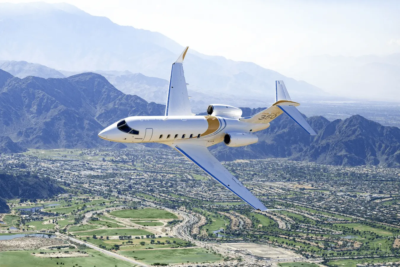 L'Avion Mid-Size